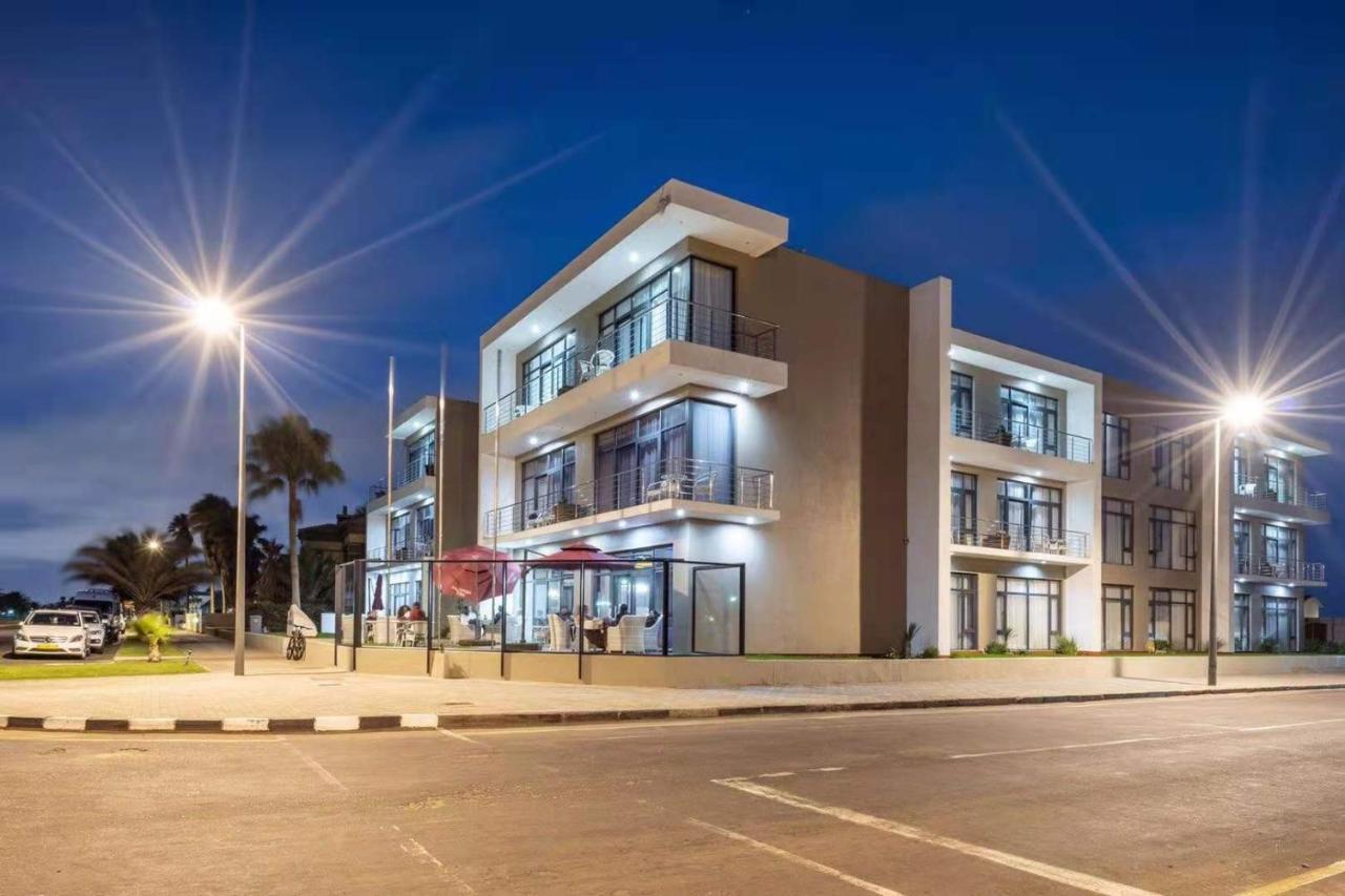 Flamingo Villas Boutique Hotel Волфіш-Бей Екстер'єр фото