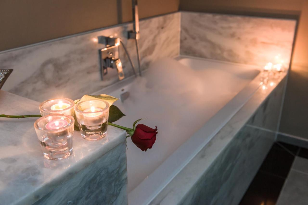 Flamingo Villas Boutique Hotel Волфіш-Бей Екстер'єр фото