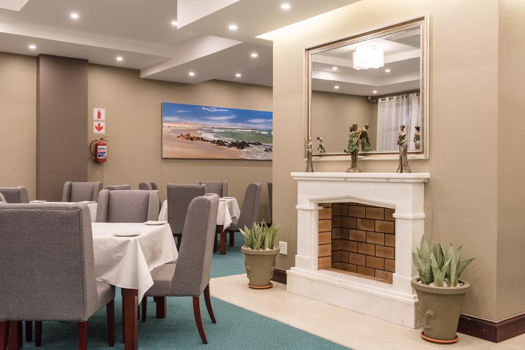 Flamingo Villas Boutique Hotel Волфіш-Бей Екстер'єр фото